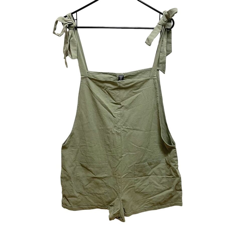 SHEIN Cruve EZwear Plus Knot Shoulder Patch Pocket Army Green Romper IX